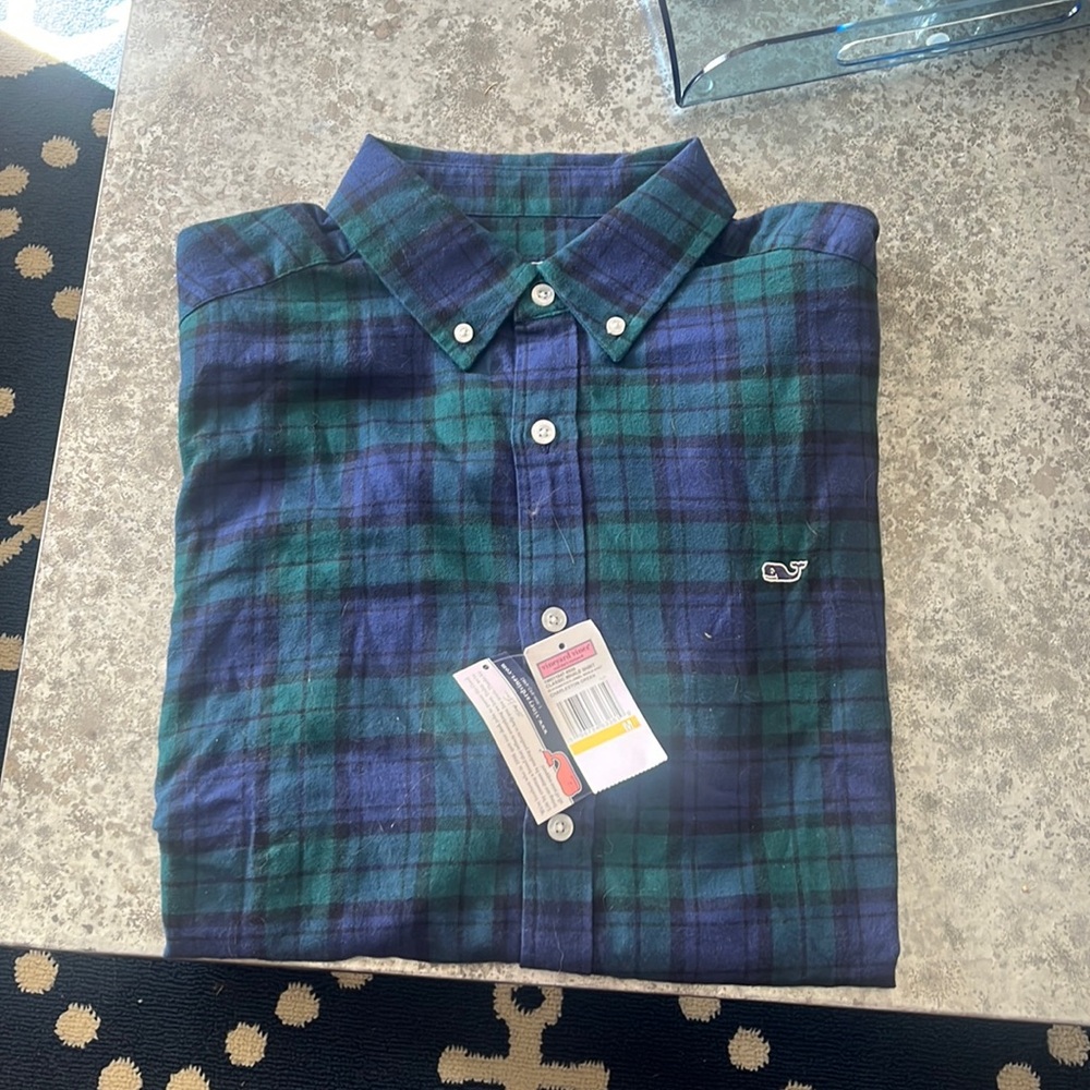 Men’s size medium vineyard, vines, Shepshire